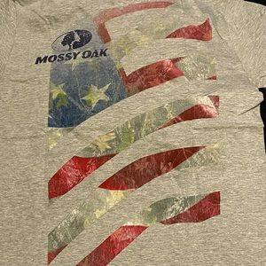 Mossy Oak Patriotic flag graphic T-shirt 🇺🇸